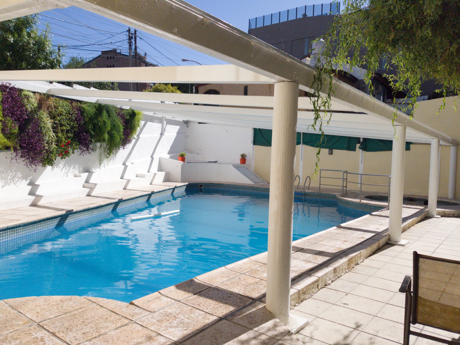 Espacios del Hotel Los Sauces en Villa Carlos Paz